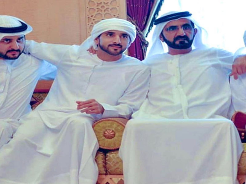 محمد بن راشد يزف ابناءه الثلاثة